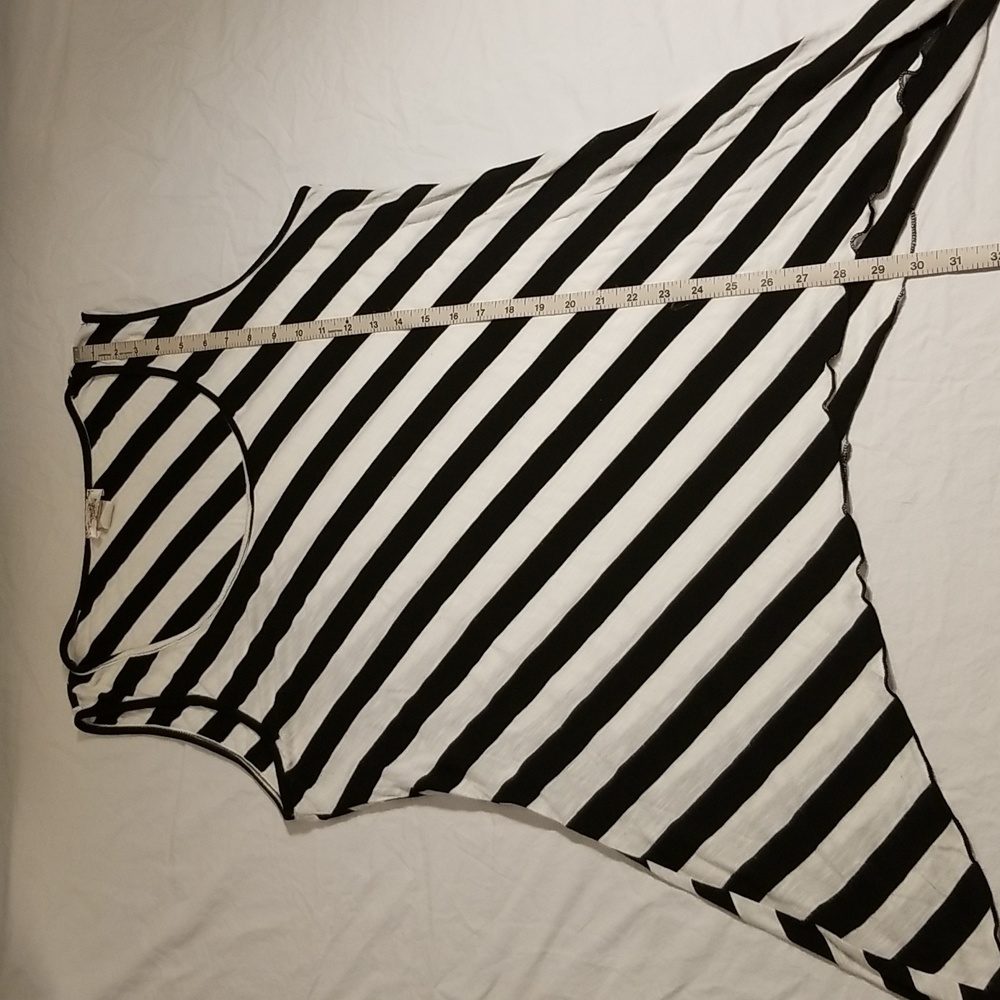 Striped Black & White Tank Top VGUC - Picture 2 of 7